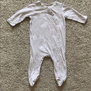 Harper Canyon 3 Months Gray Safari Footed PJs